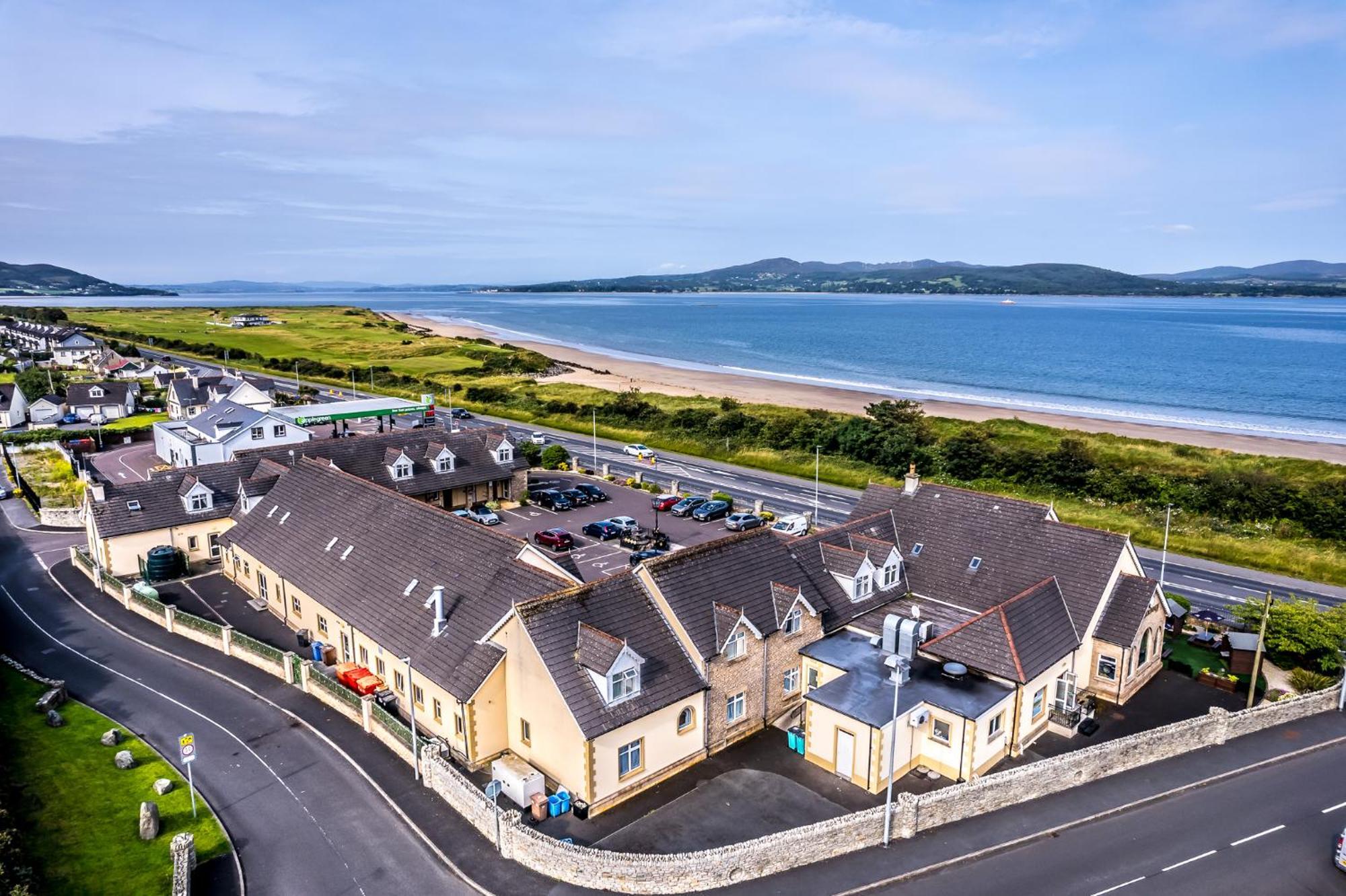 The Harbour Inn バンクラナ エクステリア 写真